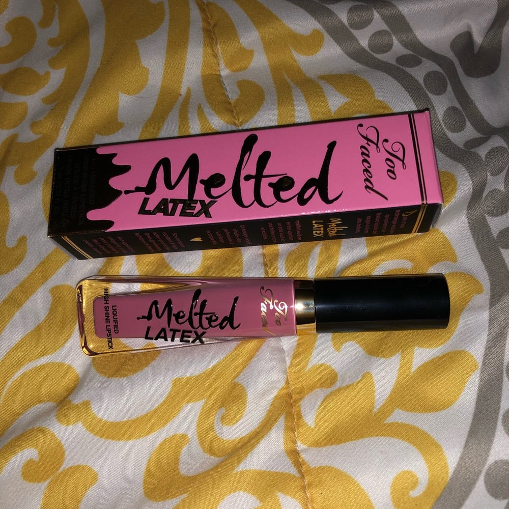 Too Faced Melted Latex Lipstick!!!
